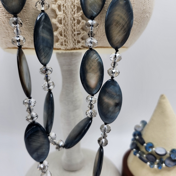 COOKIE LEE signed necklace & three (3) Bracelets! Blue colors..Mother of pearl - Picture 2 of 8